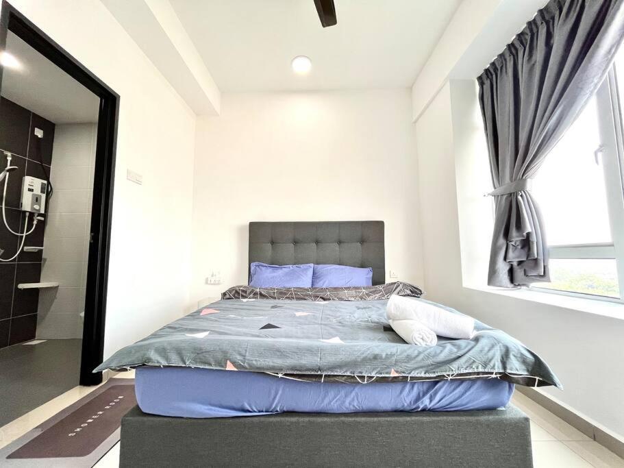 Urban Home-Swimming Pool-City Center Malacca Extérieur photo
