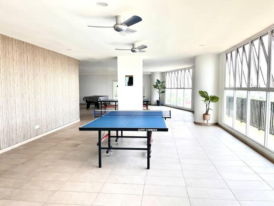 Urban Home-Swimming Pool-City Center Malacca Extérieur photo