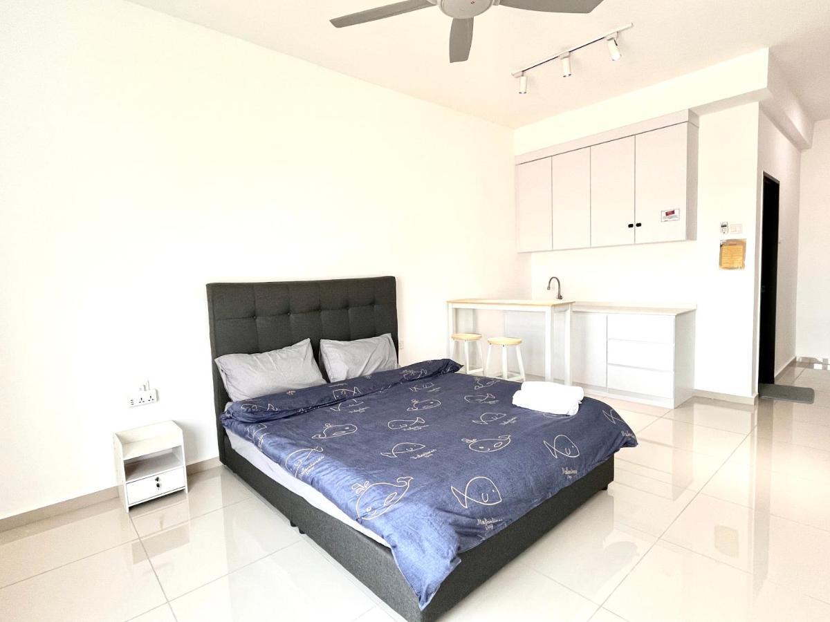 Urban Home-Swimming Pool-City Center Malacca Extérieur photo